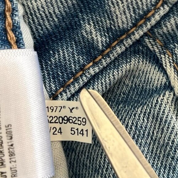 American Eagle Plus-Size Super High-Rise Stretch Straight Jeans Sz 18 - Picture 11 of 11